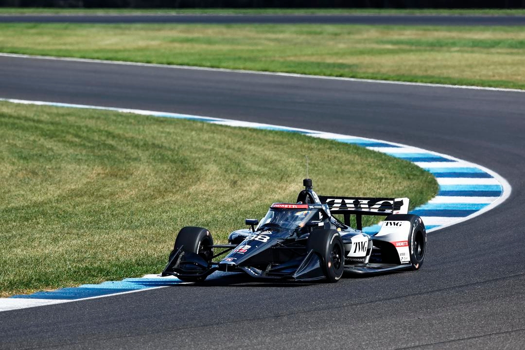 Hughes muscles his way through eye-opening first IndyCar test